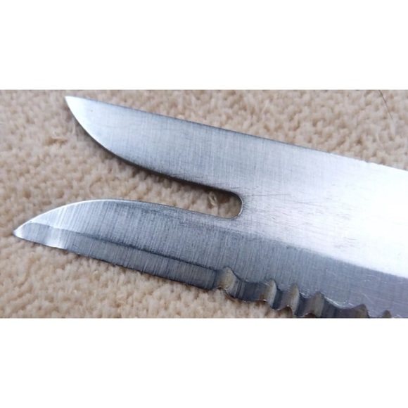 Set of 2/ knives MIRACLE BLADE III Stainless Serrated
Bread/Carving Knife T20 - Picture 7 of 7